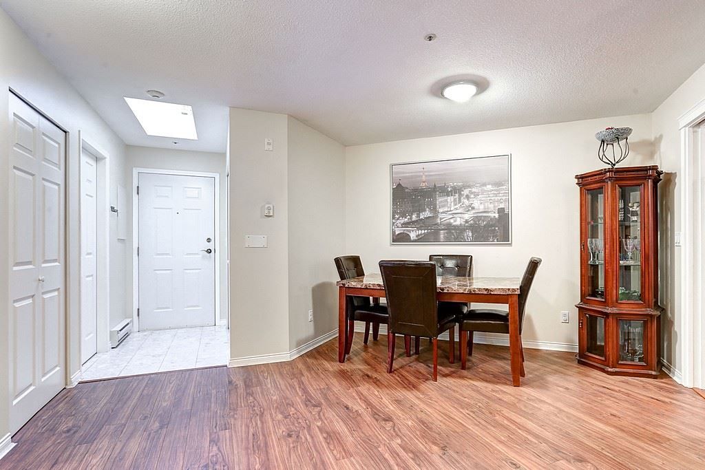 Photo 7: Photos: 419 2960 PRINCESS Crescent in Coquitlam: Canyon Springs Condo for sale in "THE JEFFERSON" : MLS®# R2125815