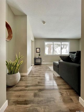 Photo 4: 3 McCusker Avenue in Regina: Regent Park Residential for sale : MLS®# SK913695
