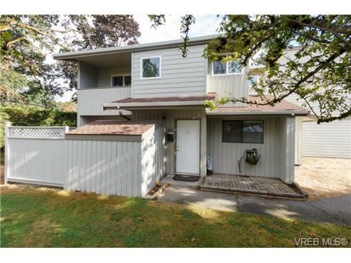 Main Photo: 44 2771 Spencer Rd in VICTORIA: La Langford Proper Row/Townhouse for sale (Langford)  : MLS®# 741790