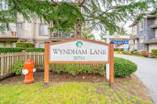 Photo 1: 15 20761 DUNCAN Way in Langley: Langley City Townhouse for sale in "Wyndham Lane" : MLS®# R2643419