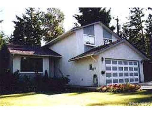 Main Photo: 2548 Sooke Rd in VICTORIA: Co Sun Ridge House for sale (Colwood)  : MLS®# 139599