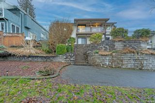 Photo 2: 140 MONTGOMERY Street in Coquitlam: Cape Horn House for sale : MLS®# R2748624