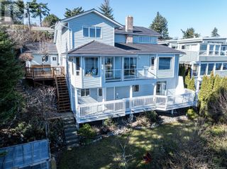 Photo 2: 329 McLean St S in Campbell River: House for sale : MLS®# 952620