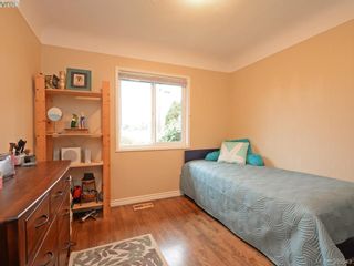 Photo 10: 1720 Taylor St in VICTORIA: SE Camosun House for sale (Saanich East)  : MLS®# 774725