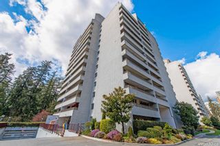 Photo 3: 1401 4194 MAYWOOD Street in Burnaby: Metrotown Condo for sale in "PARK AVENUE TOWERS" (Burnaby South)  : MLS®# R2679343