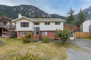 Photo 24: 38244 WESTWAY Avenue in Squamish: Valleycliffe House for sale : MLS®# R2665850