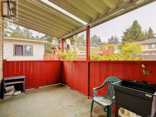 Photo 17: 2 2607 Selwyn Rd in Langford: House for sale : MLS®# 959480