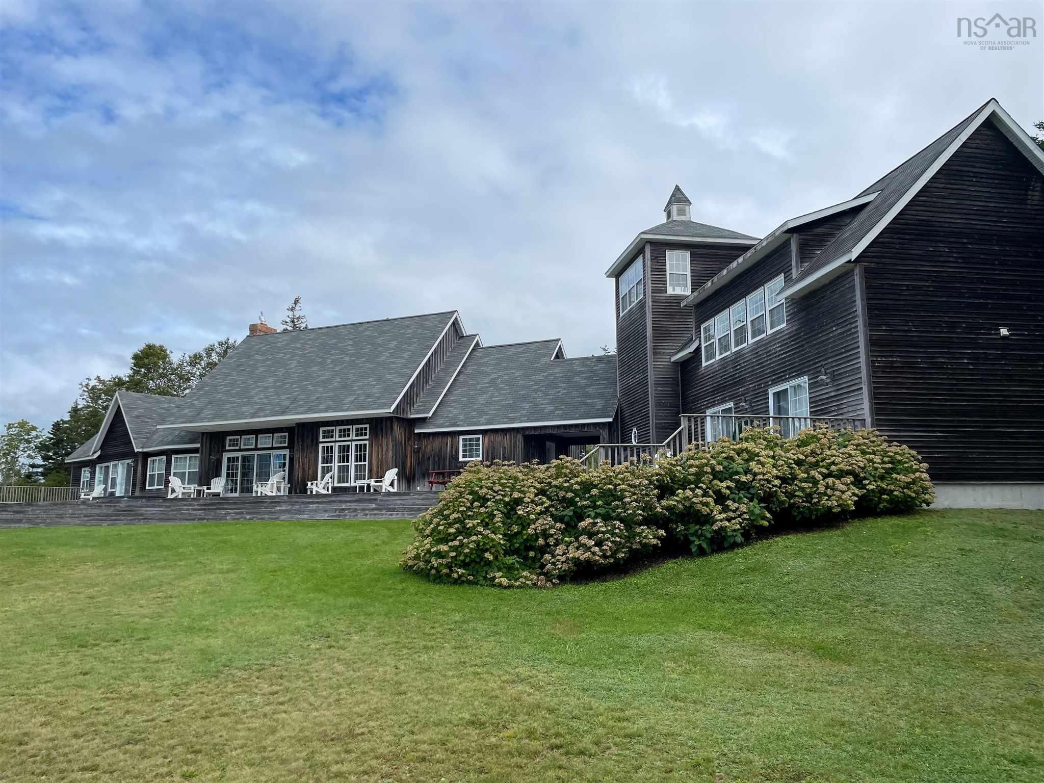 Main Photo: 20 Williams Road in East Green Harbour: 407-Shelburne County Residential for sale (South Shore)  : MLS®# 202123409