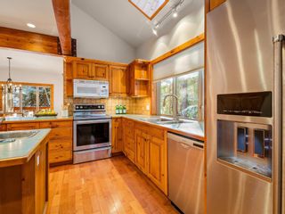Photo 7: 8235 RAINBOW Drive in Whistler: Alpine Meadows House for sale in "Alpine Meadows" : MLS®# R2837776