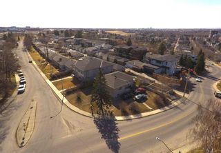 Photo 5: 808 10 Street NE in Calgary: Renfrew Detached for sale : MLS®# A1091434