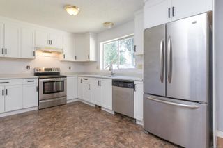 Photo 9: 1039 Haslam Ave in Langford: La Glen Lake Half Duplex for sale : MLS®# 900120