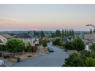 Photo 25: 16917 78A Avenue in Surrey: Fleetwood Tynehead House for sale in "The Links" : MLS®# R2718826