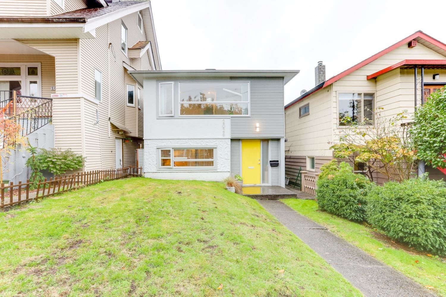 Main Photo: 2026 CHARLES Street in Vancouver: Grandview Woodland House for sale (Vancouver East)  : MLS®# R2642893