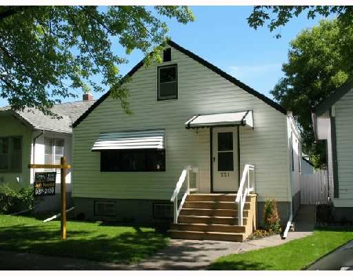 Main Photo:  in WINNIPEG: East Kildonan Residential for sale (North East Winnipeg)  : MLS®# 2809676