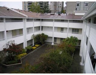 Photo 2: 319 707 8TH Street in New Westminster: Uptown NW Condo for sale in "THE DIPLOMAT" : MLS®# V793958