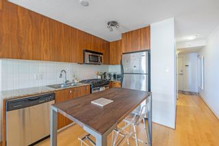 Photo 7: 305 1030 W BROADWAY in Vancouver: Fairview VW Condo for sale in "La Colomba" (Vancouver West)  : MLS®# R2725268