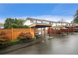 Photo 1: 1 3281 Linwood Ave in VICTORIA: SE Maplewood Row/Townhouse for sale (Saanich East)  : MLS®# 689397