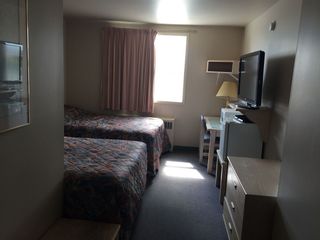 Photo 1: 18 rooms motel for sale Northern Alberta: Business with Property for sale