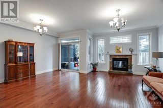 Photo 10: 1012 PINECREST ROAD UNIT#A in Ottawa: House for sale : MLS®# 1389674