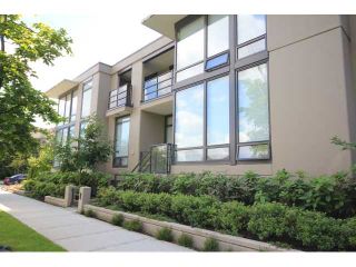 Photo 1: 8 6333 KATSURA Street in Richmond: McLennan North Townhouse for sale in "RESIDENCE ON A PARK" : MLS®# V923465