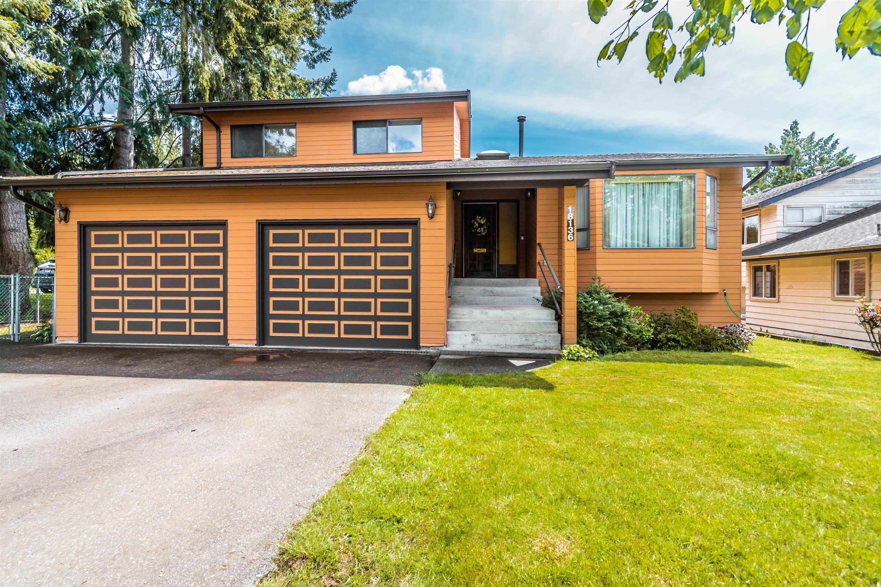 Main Photo: 18136 61A Avenue in Surrey: Cloverdale BC House for sale (Cloverdale)  : MLS®# R2756683