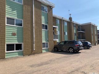 Photo 4: 1113 Northumberland Avenue in Saskatoon: Massey Place Multi-Family for sale : MLS®# SK909231