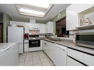 Photo 9: 406 2357 WHYTE Avenue in Port Coquitlam: Central Pt Coquitlam Condo for sale in "RIVERSIDE PLACE" : MLS®# V1100812
