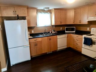 Photo 6: 212 Renfrew Street in Dartmouth: 11-Dartmouth Woodside, Eastern Passage, Cow Bay Multi-Family for sale (Halifax-Dartmouth)  : MLS®# 202200348