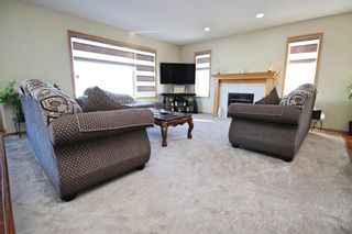 Photo 4: 794 Applewood Drive SE in Calgary: Applewood Park Detached for sale : MLS®# A1074131