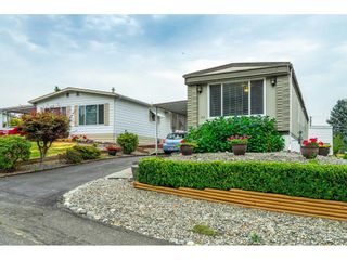 Photo 3: 25 2035 MARTENS Street in Abbotsford: Abbotsford West Manufactured Home for sale in "Maplewood Estates" : MLS®# R2605697