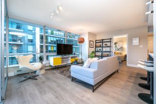 Photo 3: 315 1783 MANITOBA Street in Vancouver: False Creek Condo for sale in "RESIDENCES AT WEST" (Vancouver West)  : MLS®# R2659623
