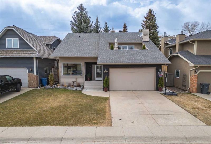 FEATURED LISTING: 1048 Deer River Circle Southeast Calgary