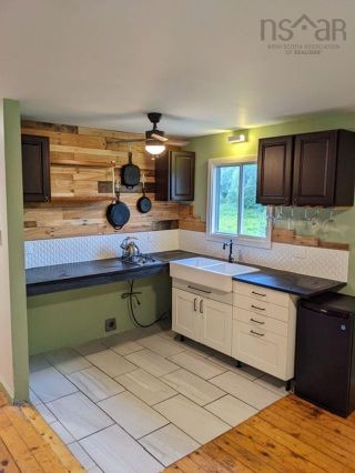 Photo 7: 347 Middle River Road in Chester Basin: 405-Lunenburg County Residential for sale (South Shore)  : MLS®# 202215443