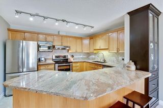 Photo 3: 1216 SIENNA PARK Green SW in Calgary: Signal Hill Apartment for sale : MLS®# C4237628