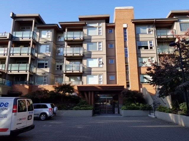 Main Photo: 406 1677 LLOYD Avenue in North Vancouver: Pemberton NV Condo for sale : MLS®# R2219513