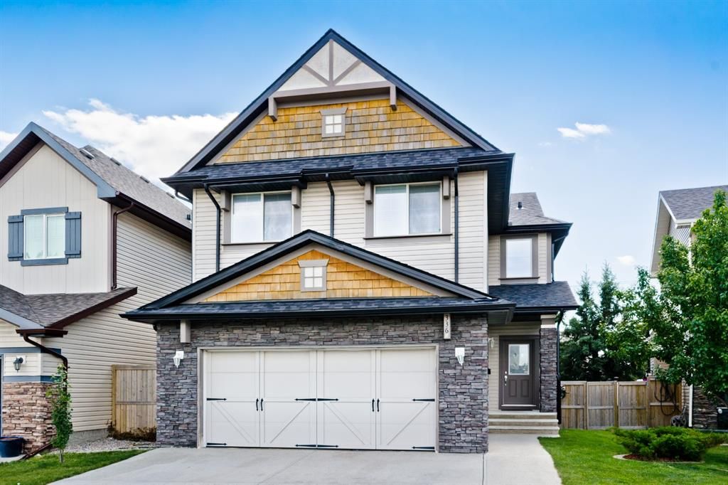 Main Photo: 336D Silvergrove Place NW in Calgary: Silver Springs Detached for sale : MLS®# A1199863