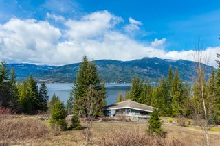 Photo 1: 5524 Eagle Bay Road in Eagle Bay: House for sale : MLS®# 10141598