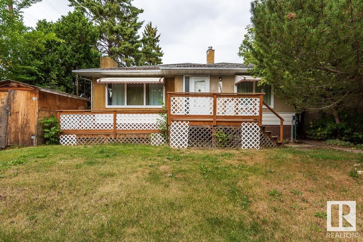 Main Photo: 10548 67 Avenue in Edmonton: Zone 15 House for sale : MLS®# E4358483