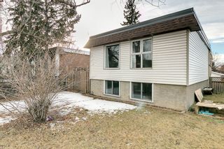 Photo 1: 3024 32A Street SE in Calgary: Dover Detached for sale : MLS®# A1175138