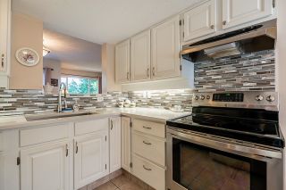 Photo 8: 561 CARLSEN Place in Port Moody: North Shore Pt Moody Townhouse for sale in "EAGLE POINTE" : MLS®# R2725267