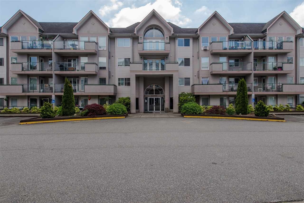 Main Photo: 412 33728 KING Road in Abbotsford: Poplar Condo for sale in "~College Park~" : MLS®# R2288393