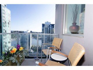 Photo 10: 2202 1408 STRATHMORE MEWS ME in Vancouver: Yaletown Condo for sale in "WEST ONE" (Vancouver West)  : MLS®# V969471