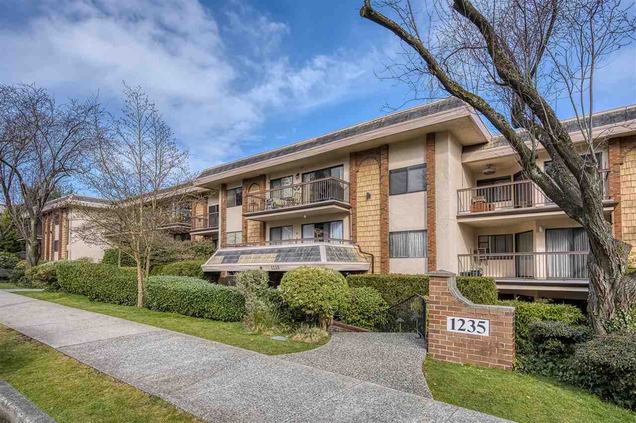 Main Photo: 106 1235 W 15TH Avenue in Vancouver: Fairview VW Condo for sale in "SHAUGHNESSY" (Vancouver West)  : MLS®# R2549997