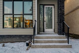 Photo 2: 2111 27 Avenue SW in Calgary: Richmond Detached for sale : MLS®# A2014195