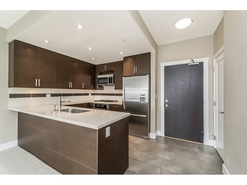 Main Photo: 304 4710 HASTINGS Street in Burnaby: Capitol Hill BN Condo for sale (Burnaby North)  : MLS®# R2230984