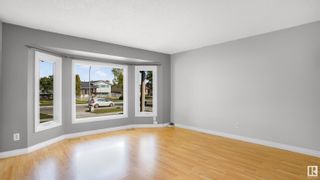 Photo 3: 10307 164 Avenue in Edmonton: Zone 27 House Half Duplex for sale : MLS®# E4313800