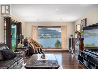 Photo 13: 7959 Tronson Road in Vernon: House for sale : MLS®# 10301279