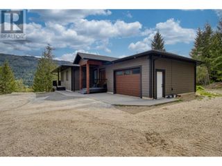 Photo 2: 6600 Park Hill Road NE in Salmon Arm: House for sale : MLS®# 10311805