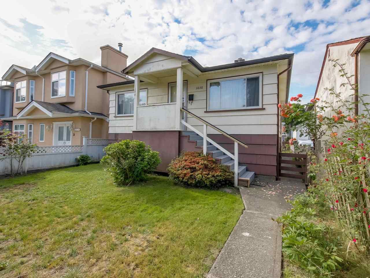 Main Photo: 3232 NAPIER Street in Vancouver: Renfrew VE House for sale (Vancouver East)  : MLS®# R2072671