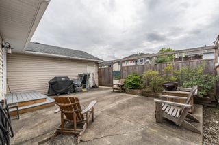 Photo 5: 22920 ABERNETHY Lane in Maple Ridge: East Central House for sale : MLS®# R2807466